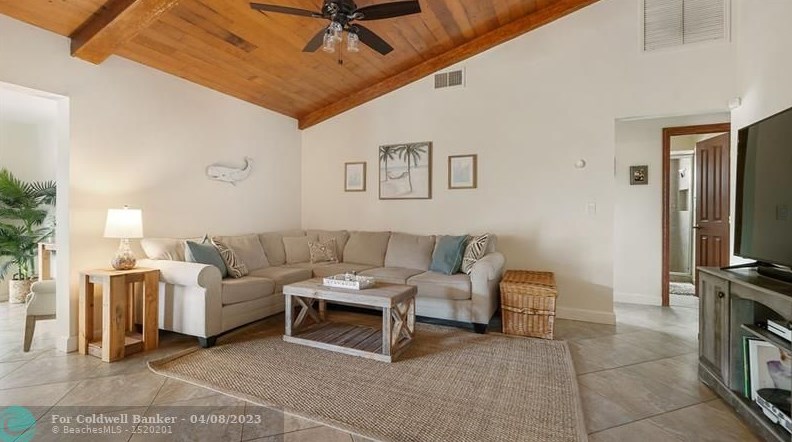 9648 Richmond Cir, Boca Raton FL  33434-2329 exterior