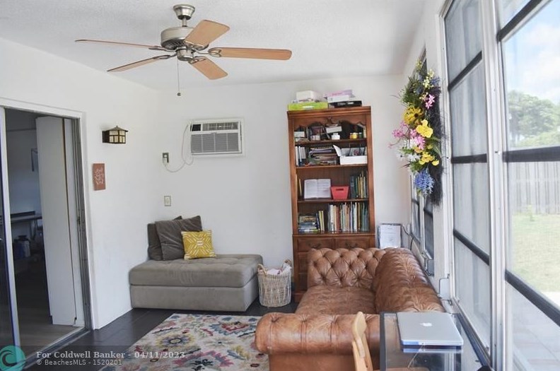 9339 Southampton Pl, Boca Raton FL  33434-2858 exterior