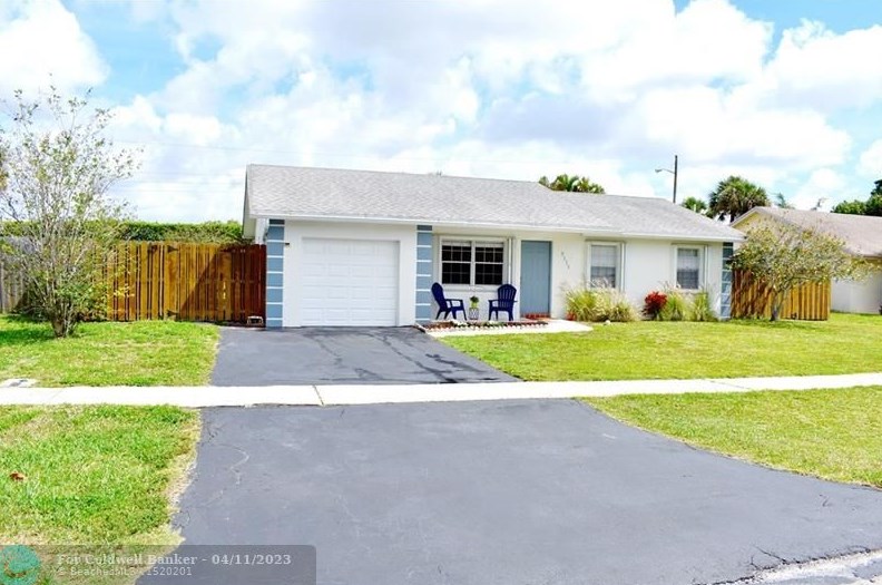 9339 Southampton Pl, Boca Raton FL  33434-2858 exterior