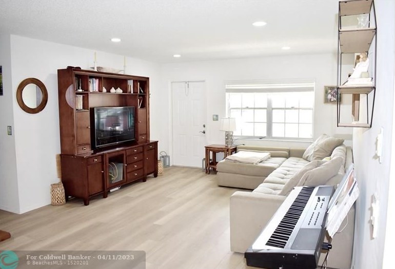 9339 Southampton Pl, Boca Raton FL  33434-2858 exterior