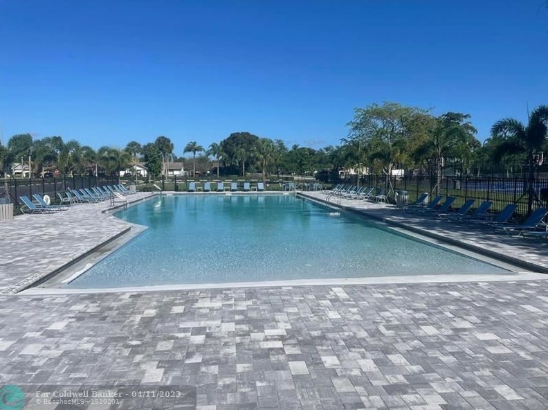 9339 Southampton Pl, Boca Raton FL  33434-2858 exterior