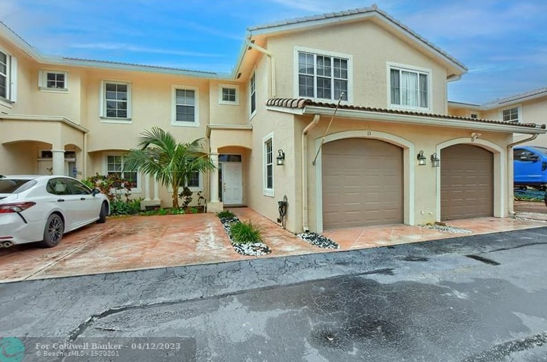 330 Ne 8th St, Boca Raton, FL 33432