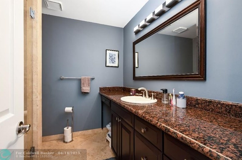 6148 Vista Linda Ln, Boca Raton FL  33433-8225 exterior