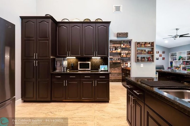 6148 Vista Linda Ln, Boca Raton FL  33433-8225 exterior