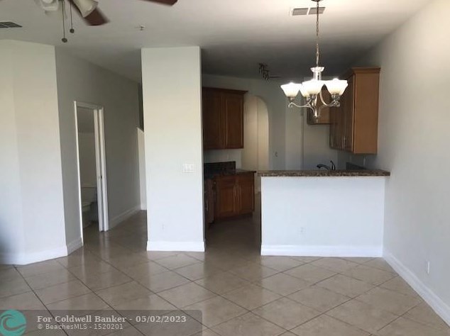 1018 Pipers Cay Dr #111, West Palm Beach, FL 33415