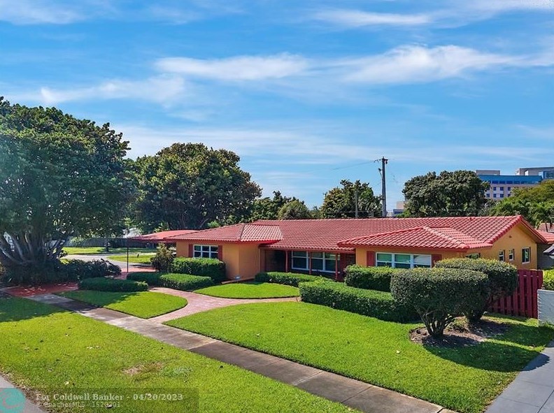 726 Crescent Dr, Hollywood, FL 33021-6169