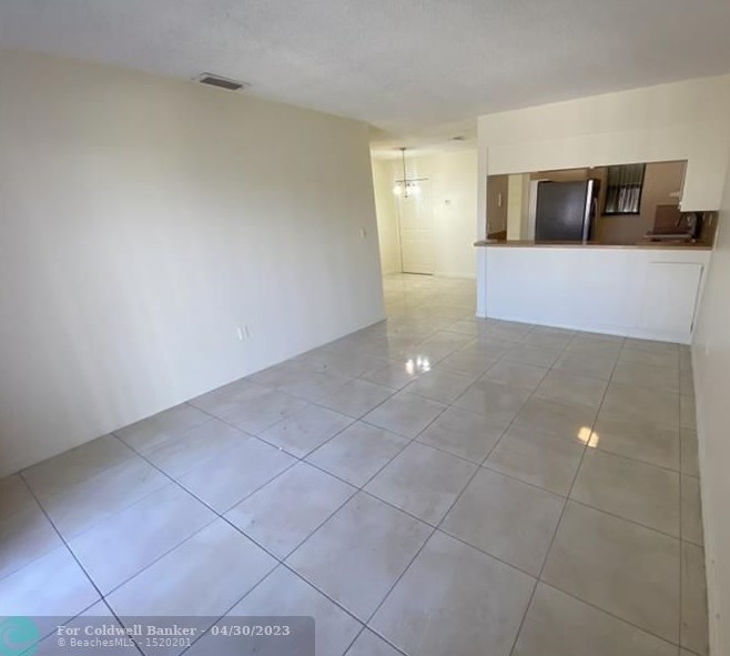 8425 Nw 8th St #309, Miami, FL 33126