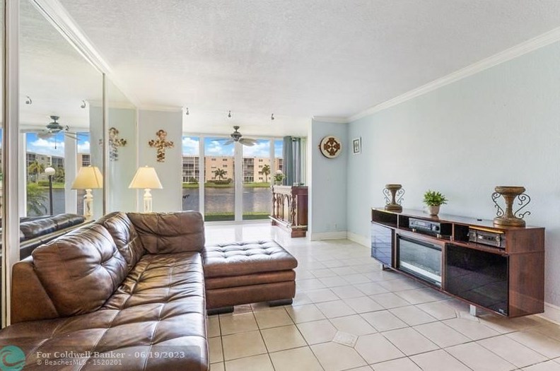 1025 Se 3rd Ave #104, Dania Beach, FL 33004