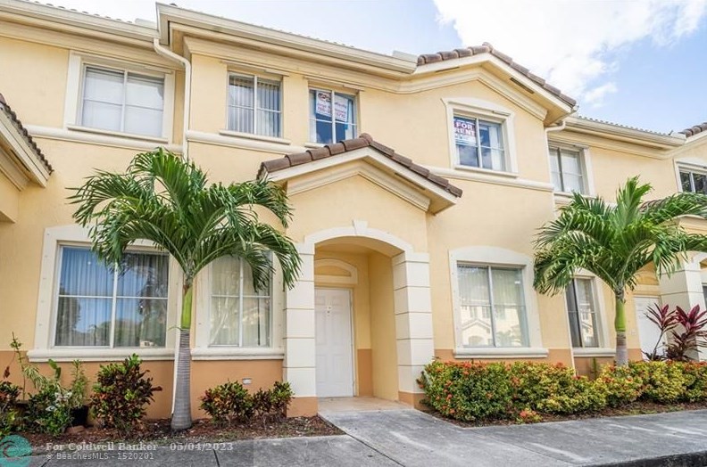 7010 Nw 177th St #c104, Hialeah, FL