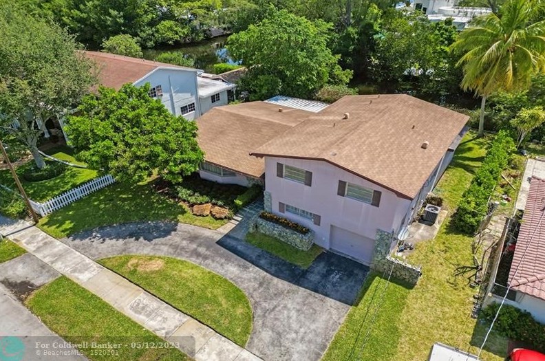 19731 24th Ave, Miami, FL 33180-2142