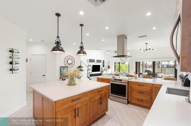 5556 Fox Hollow Dr, Boca Raton FL  33486-8647 exterior