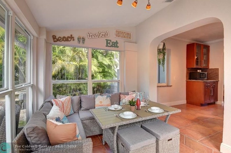 1516 Plunkett St, Hollywood FL 33020-5765 exterior