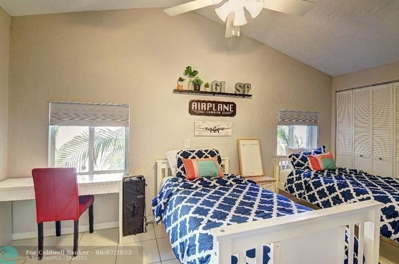 1516 Plunkett St, Hollywood FL 33020-5765 exterior