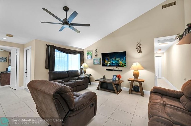 9986 Boca Gardens Trl, Boca Raton FL exterior