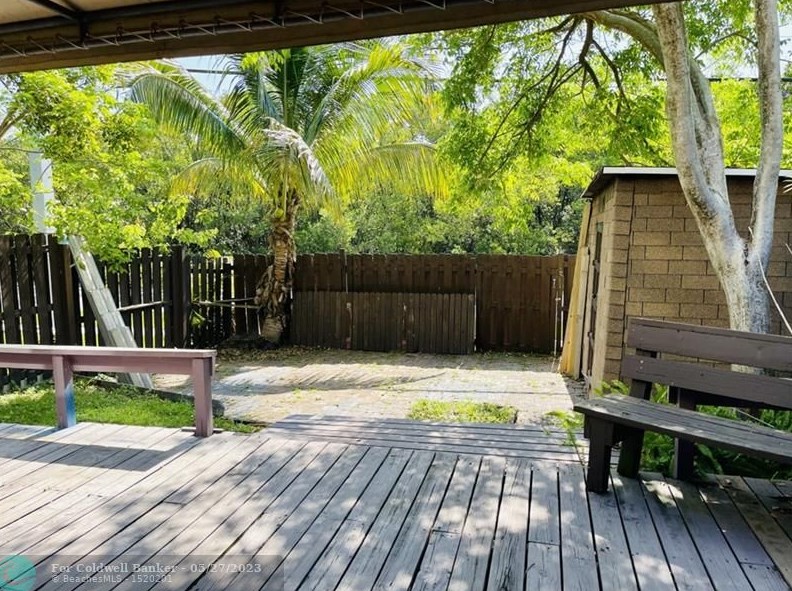 189 Ne 6th Ct, Dania Beach, FL 33004