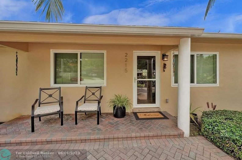 2215 W Pineridge Ct, Delray Beach, FL 33444