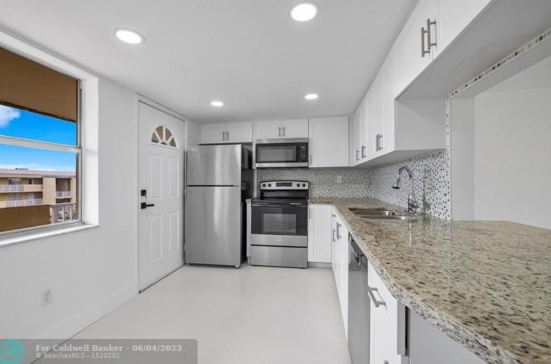 1302 Ne 191st St #323, Miami, FL 33179