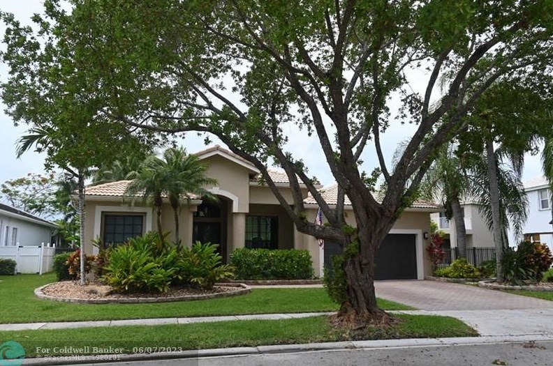 16658 6th St, Hollywood, FL 33027-1021