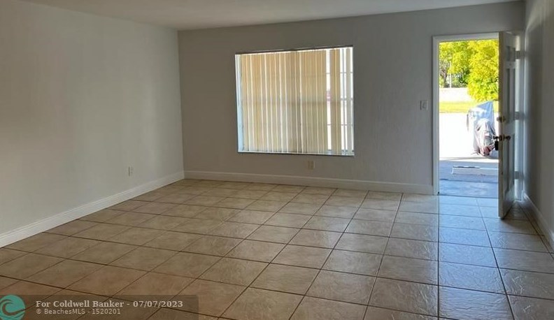 7851 Dunham Blvd Apt 4, Miami, FL 33138