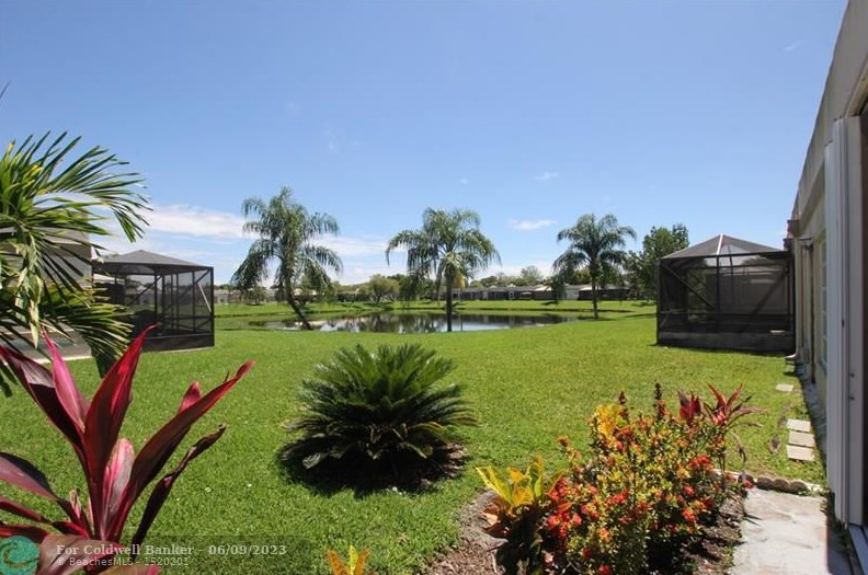 9111 Fairbanks Ln, Boca Raton FL 33496-6656 exterior