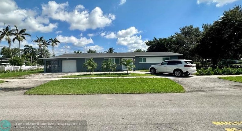 1400 N Park Rd, Hollywood, FL 33021