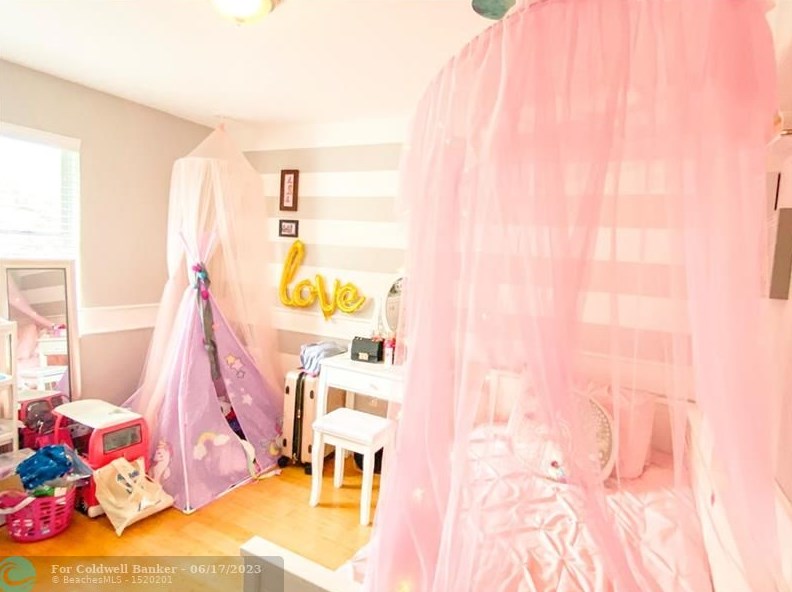 20014 6th Court Cir, Miami FL 33179-2407 exterior