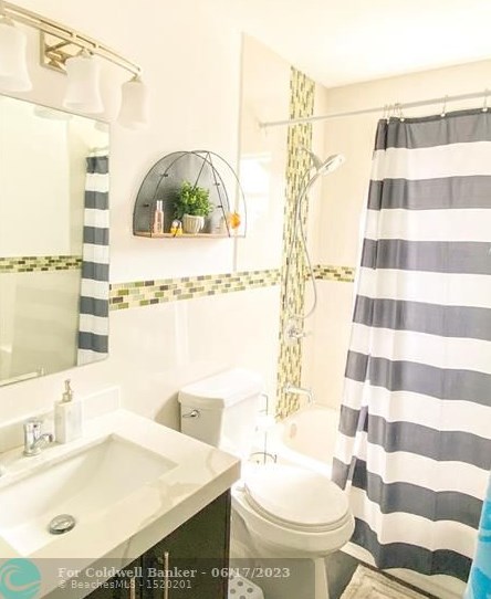 20014 6th Court Cir, Miami FL 33179-2407 exterior