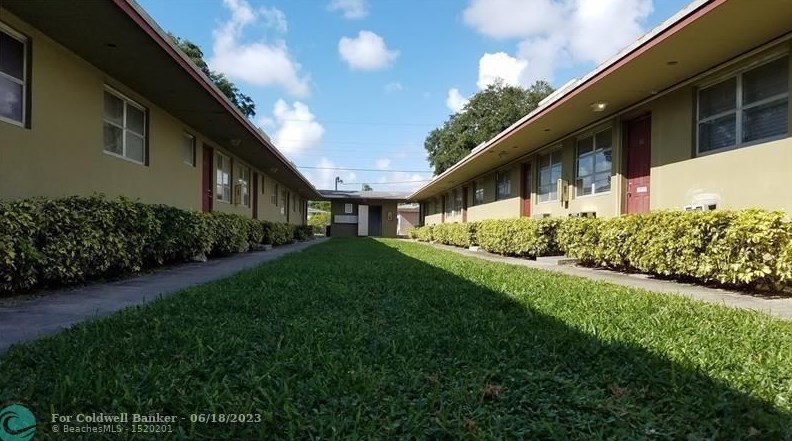 2734 Fillmore St #3-e, Hollywood, FL 33020