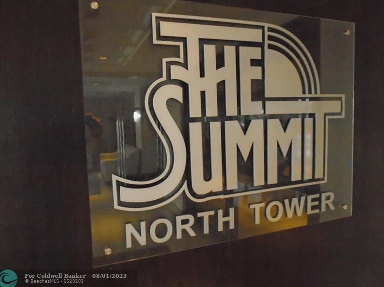 1201 Ocean Dr, Hollywood FL  33019-2121 exterior