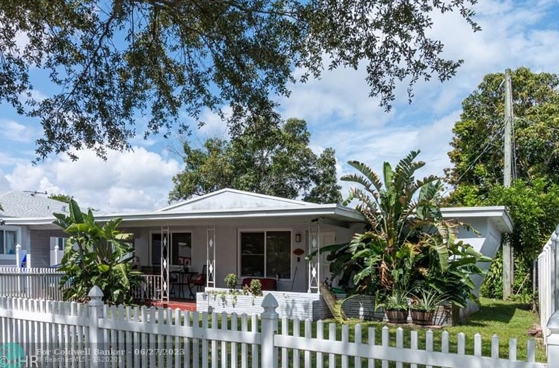 610 72nd Ave, Hollywood, FL 33024-7114