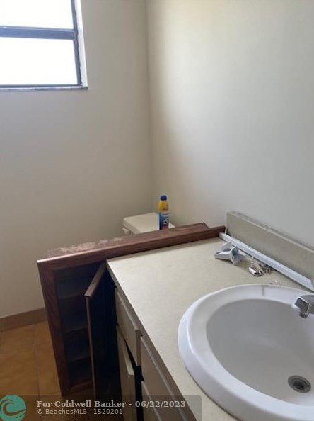 5922 Thomas St, Hollywood, FL 33021