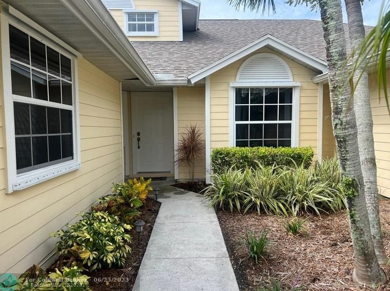 507 6th St #507, Vero Beach, FL 32962