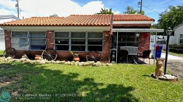 1445 175th St, Miami, FL 33162-1356