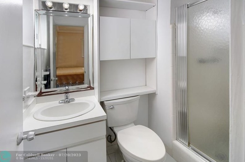 7251 Arthur St, Hollywood FL 33024-5418 exterior