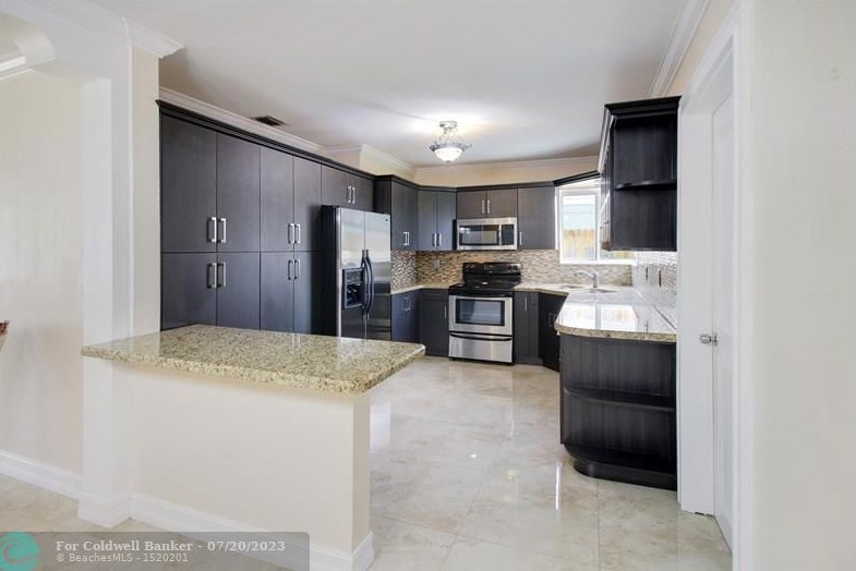 7251 Arthur St, Hollywood FL 33024-5418 exterior