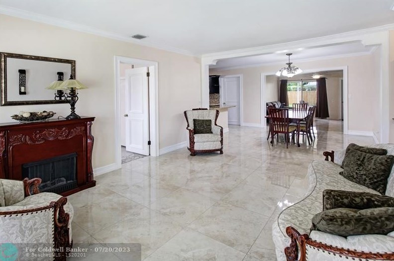 7251 Arthur St, Hollywood, FL 33024-5468