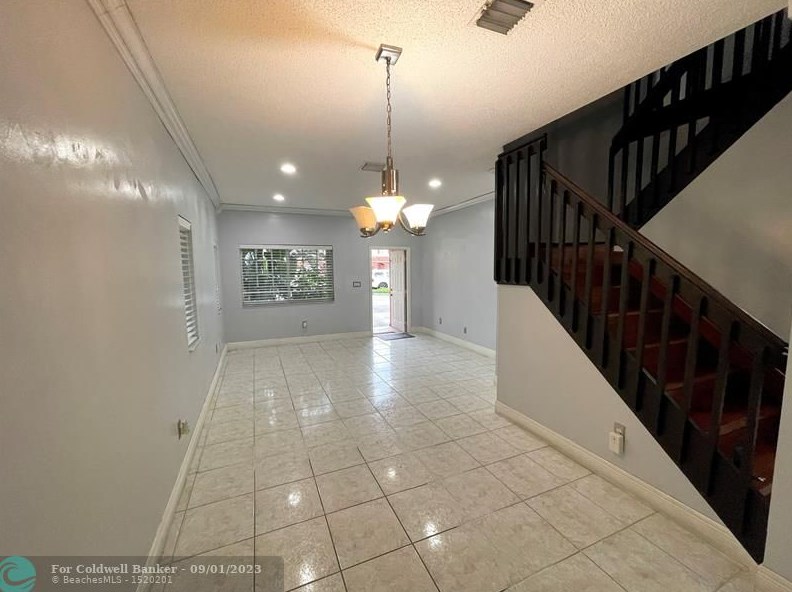10348 Sw 20th St, Hollywood, FL 33025