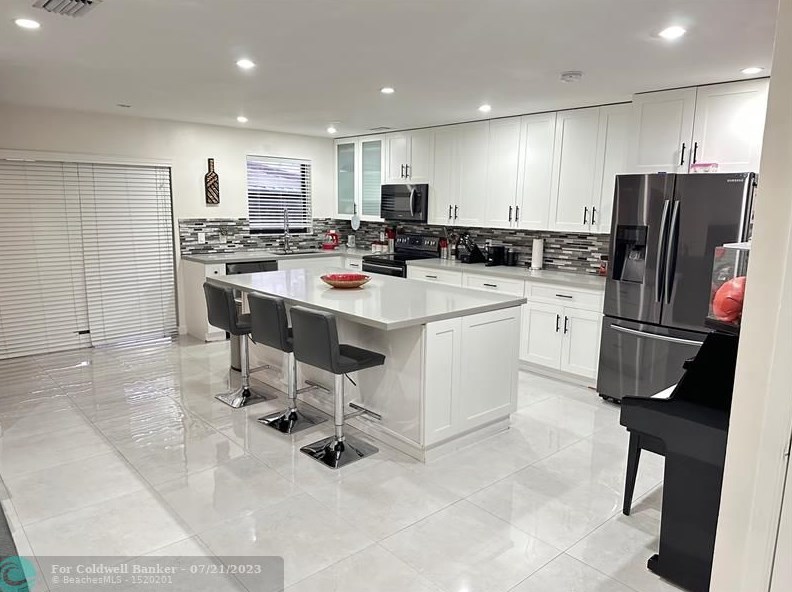 3408 Emerald Oaks Dr, Hollywood, FL 33021-8403