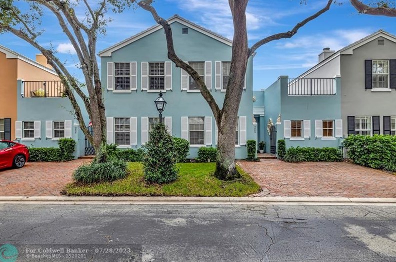 5889 Bartram St, Boca Raton, FL 33433-7266