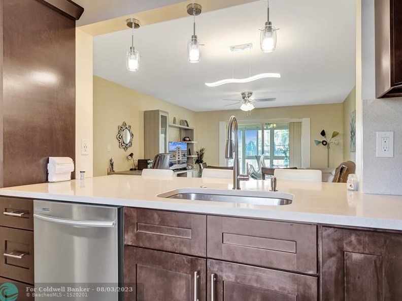 401 Se 3rd St #107, Dania Beach, FL 33004