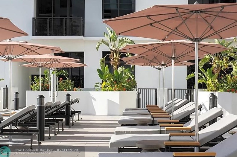 21 22nd St, Miami FL 33137-4822 exterior