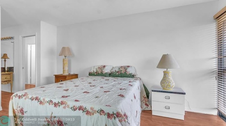 4944 Sheridan St, Hollywood FL 33026-1422 exterior