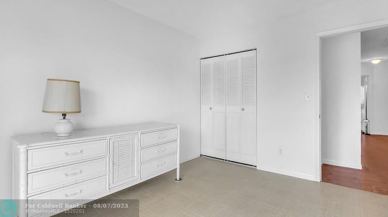 4944 Sheridan St, Hollywood FL 33026-1422 exterior