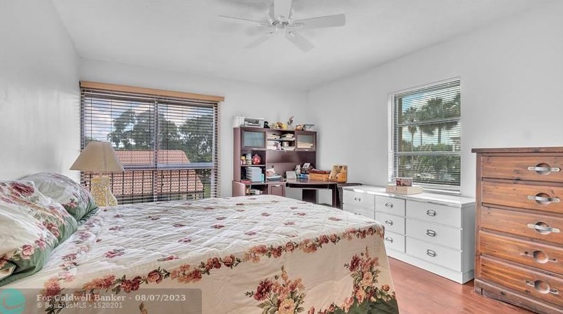 4944 Sheridan St, Hollywood FL 33026-1422 exterior