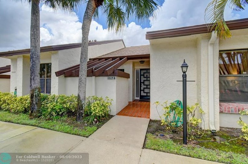 3927 Vine Tree Trl, Lake Worth, FL 33467-8540