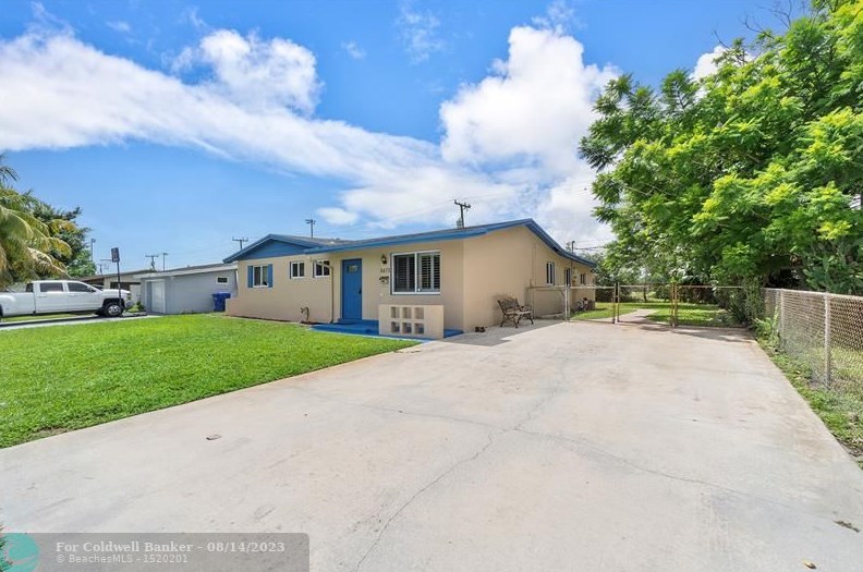 6472 Pierce St, Hollywood, FL 33024-7746
