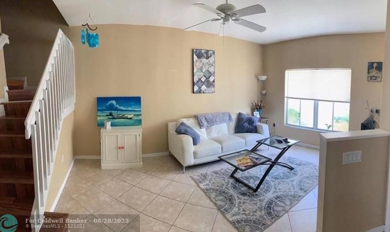155 Lake Monterey Cir, Boynton Beach, FL 33426