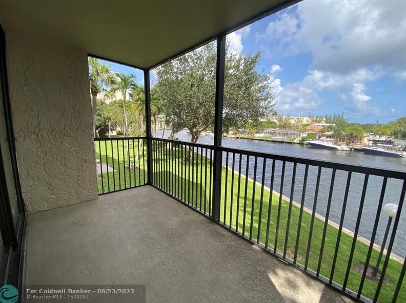 14 Royal Palm Way #206, Boca Raton, FL 33432