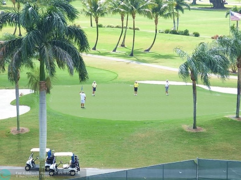 700 Hollybrook Dr, Hollywood FL  33025-4016 exterior