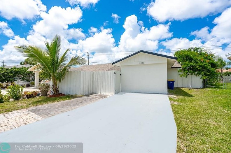 4433 Village Rd, Stuart, FL 34997-8234